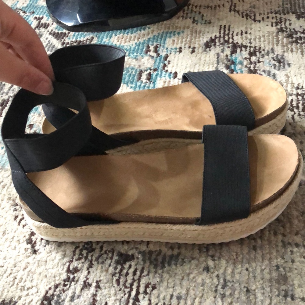 Express summer platform sandals